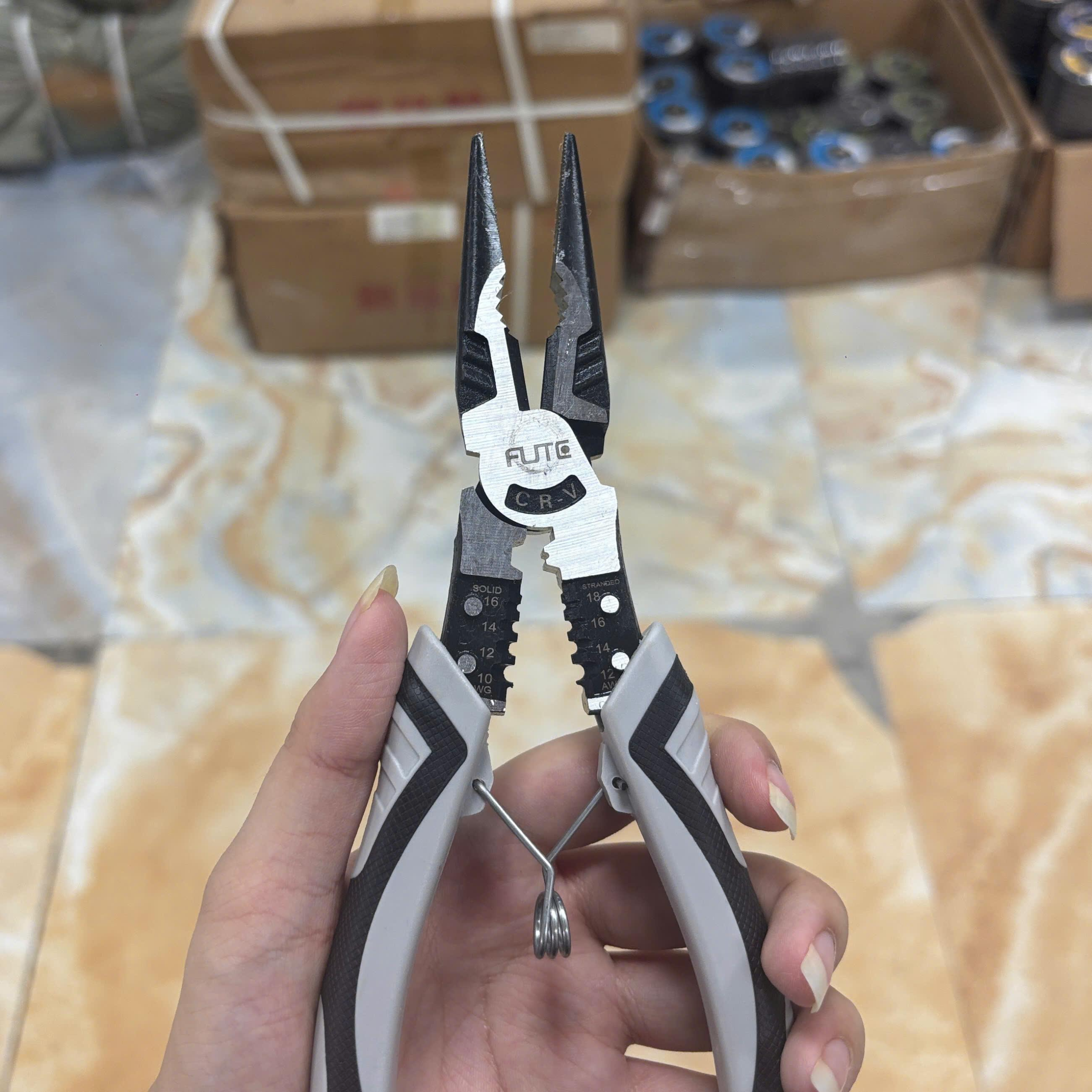 Kìm Cắt Điện 9 Trong 1 – Mỏ Nhọn, Đa Năng, Cắt – Bấm – Tuốt – Siết Dây - Ảnh 3