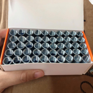 Tắc kê nở chuyên dụng lắp đặt kệ, giá treo, thiết bị